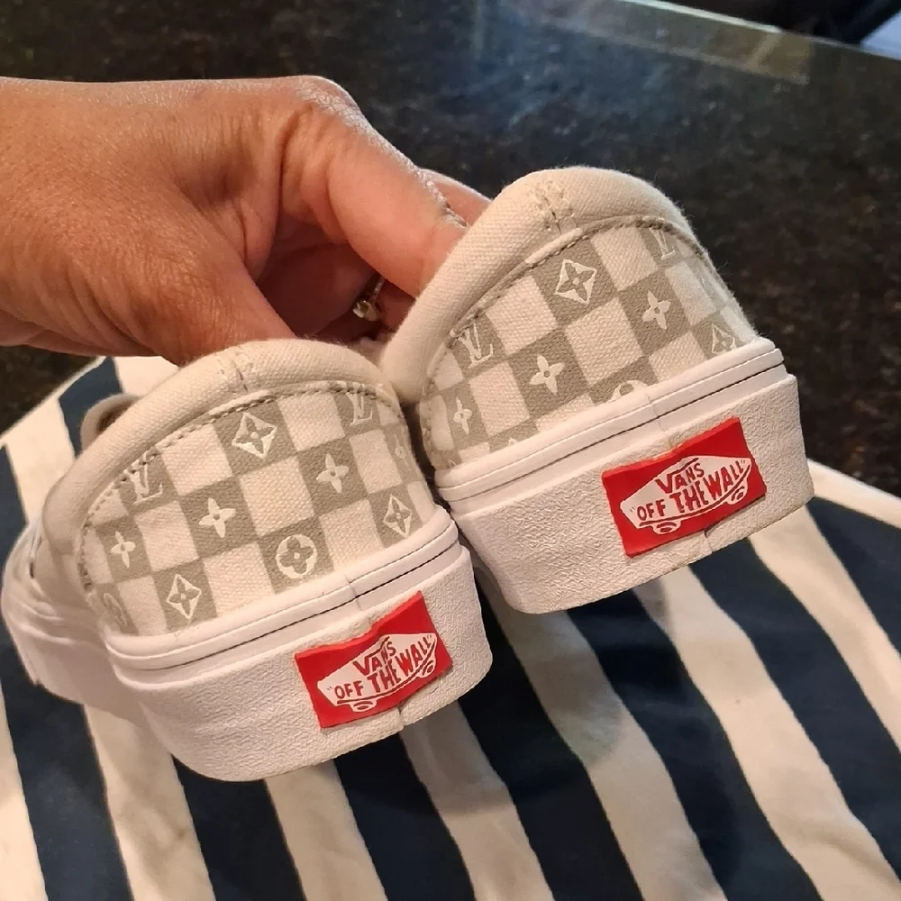 Vans White and Gray Slip-On Shoes - Picture 3 of 4